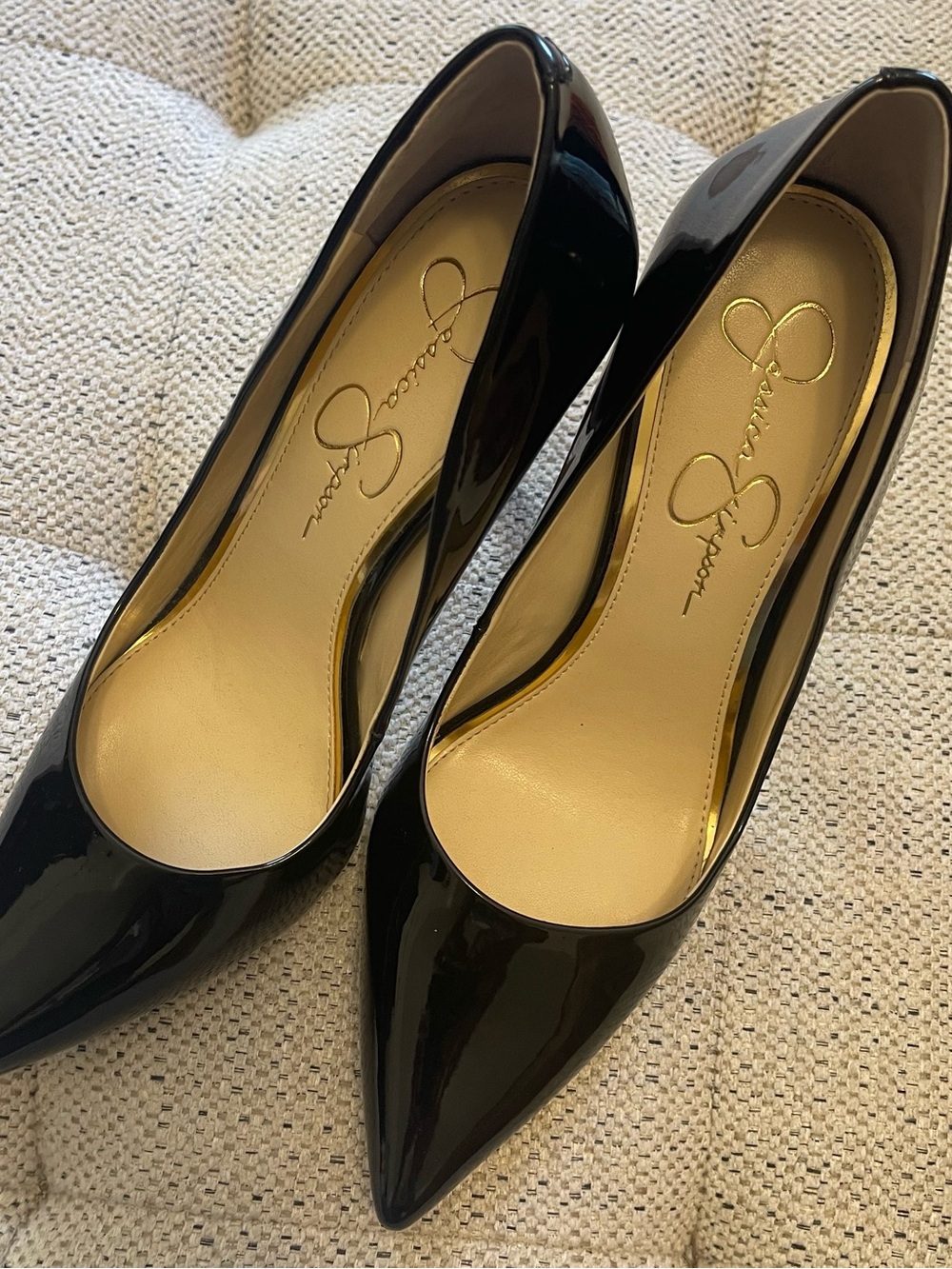 Jessica Simpson Black Patent Pointed-Toe Pumps with Gold accent insoles